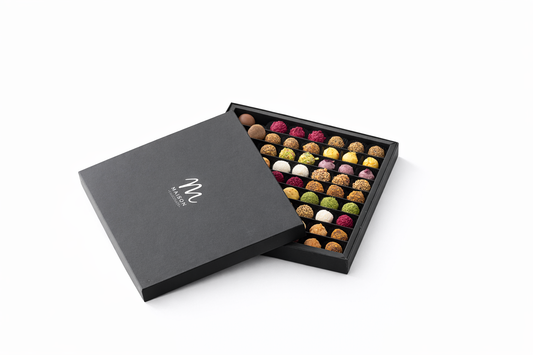 MAISON Premium Karışık Trüf Çikolata Kutusu 750 g Siyah El Yapımı Özel Tasarım