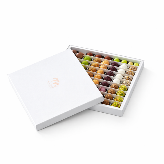 MAISON Premium Karışık Trüf Çikolata Kutusu 750 g Beyaz El Yapımı Özel Tasarım