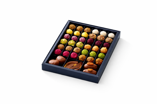 MAISON Premium Karışık Trüf Çikolata Kutusu 620 g Lacivert El Yapımı Özel Tasarım